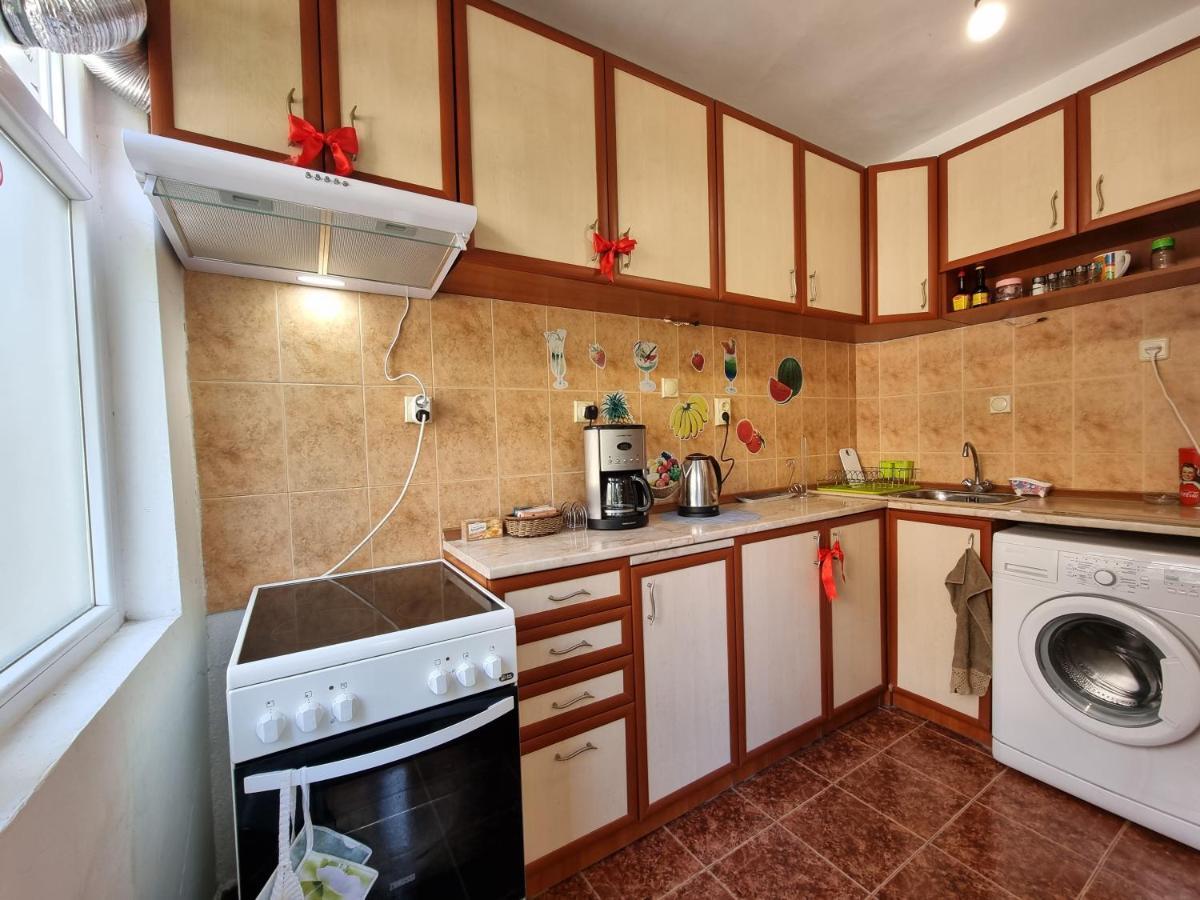 Reni'S Apartment-With Private Parking In Center Burgas Extérieur photo