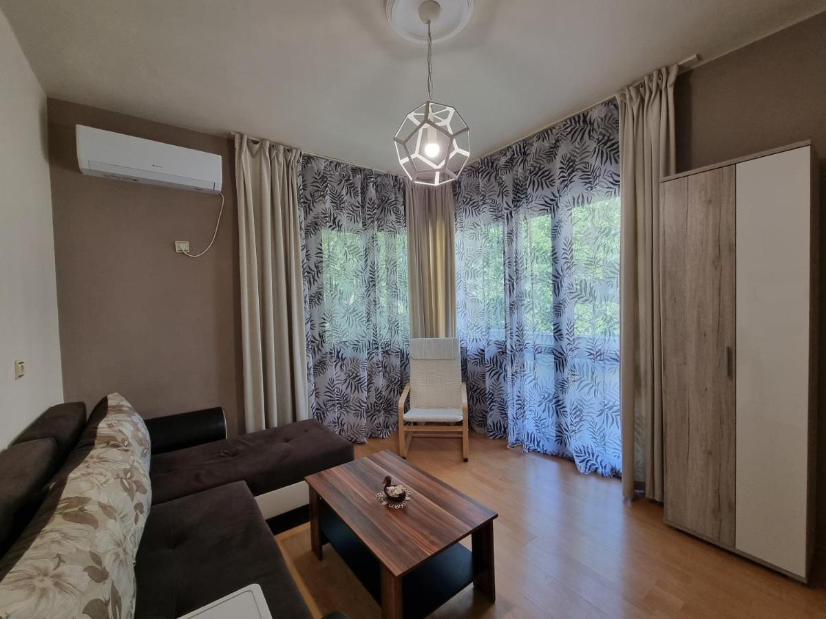 Reni'S Apartment-With Private Parking In Center Burgas Extérieur photo