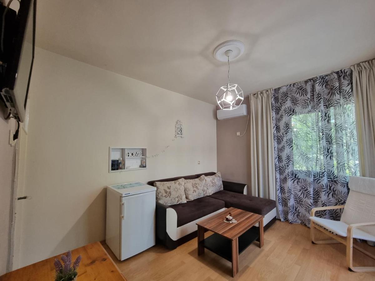 Reni'S Apartment-With Private Parking In Center Burgas Extérieur photo