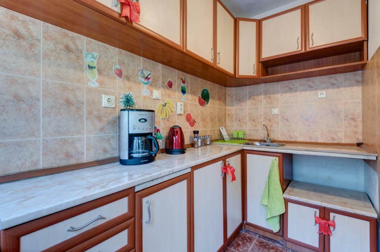 Reni'S Apartment-With Private Parking In Center Burgas Extérieur photo