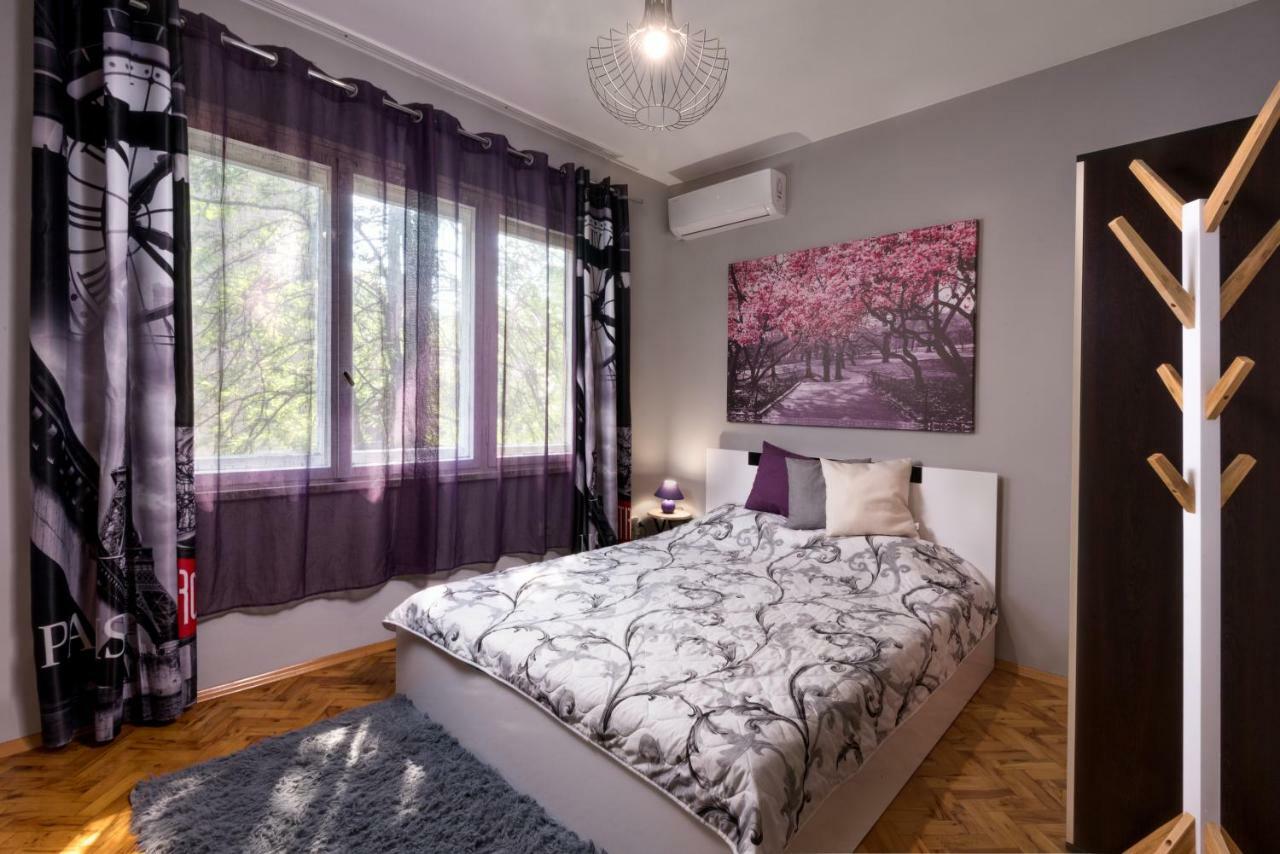 Reni'S Apartment-With Private Parking In Center Burgas Extérieur photo
